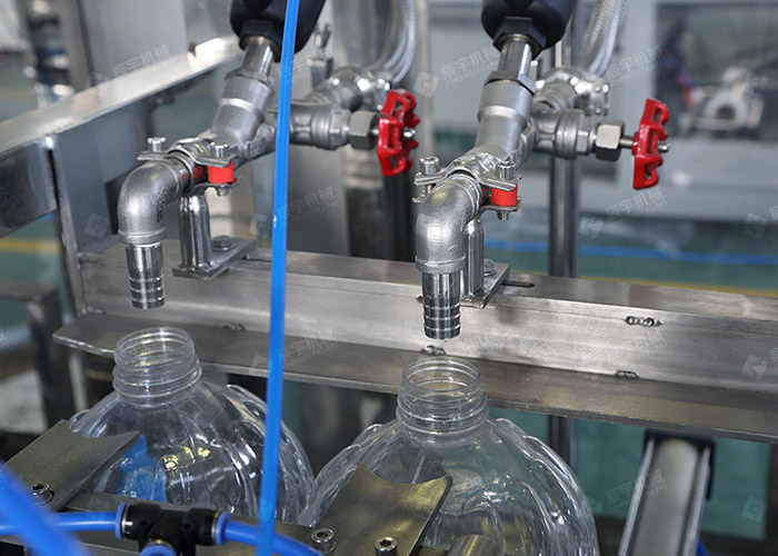 大瓶水灌裝機(jī)設(shè)備 大瓶水灌裝機(jī)設(shè)備
